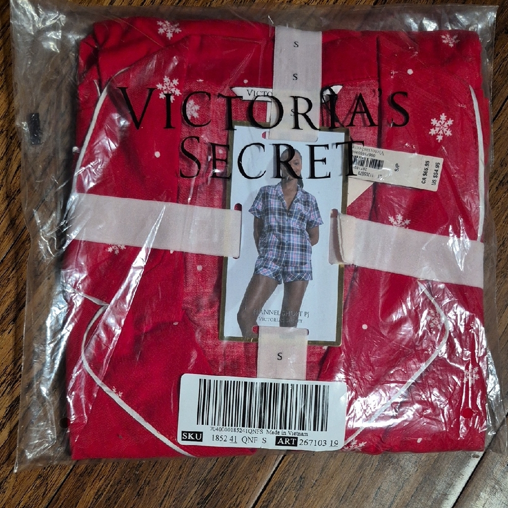 Victoria's Secret Festive Red Pajama Set